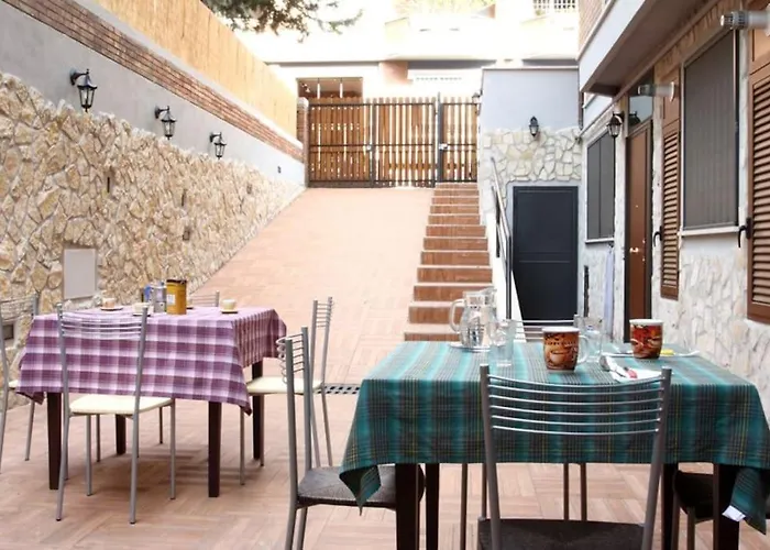 Apartment Spacious Vatican Flat With Courtyard Rom