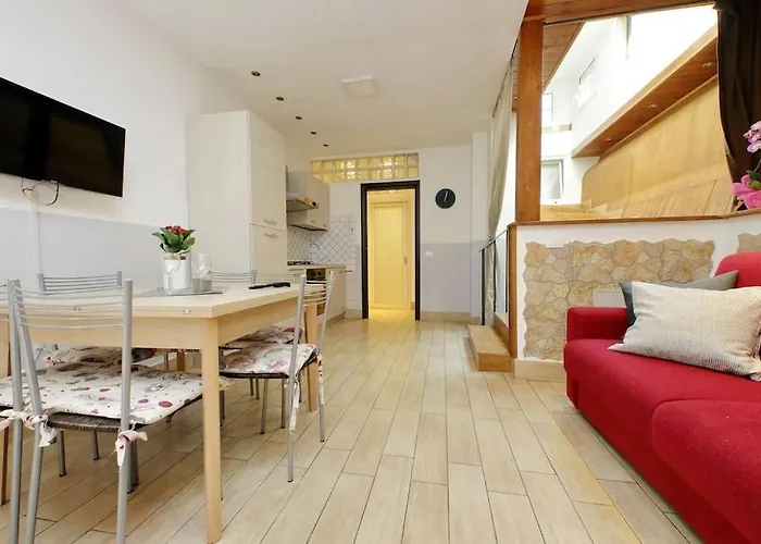 Spacious Vatican Flat With Courtyard Apartment Rom