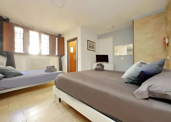 Spacious Vatican Flat With Courtyard Apartment Rom