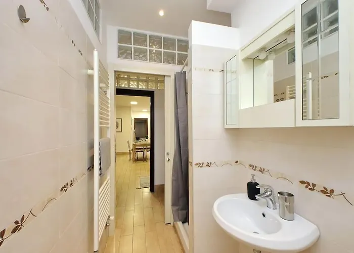 Apartment Spacious Vatican Flat With Courtyard Rom